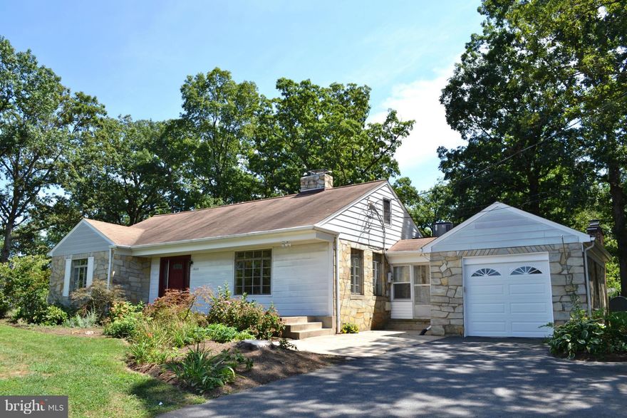 Cozy 3 or 4br rambler on nice, rare oversized (.89ac) lot in Ffx City * Imagine your future renovation/expansion or total new build * You can spread out here - plenty of room for big house w/huge yard, gardens * Family room with separate rear entrance can be 4th Br or great home office! * 1-2 block walk to elem. & middle schools * 7/15 certified appraisal of $528K * 1-car gar/workshop. Huge attic!