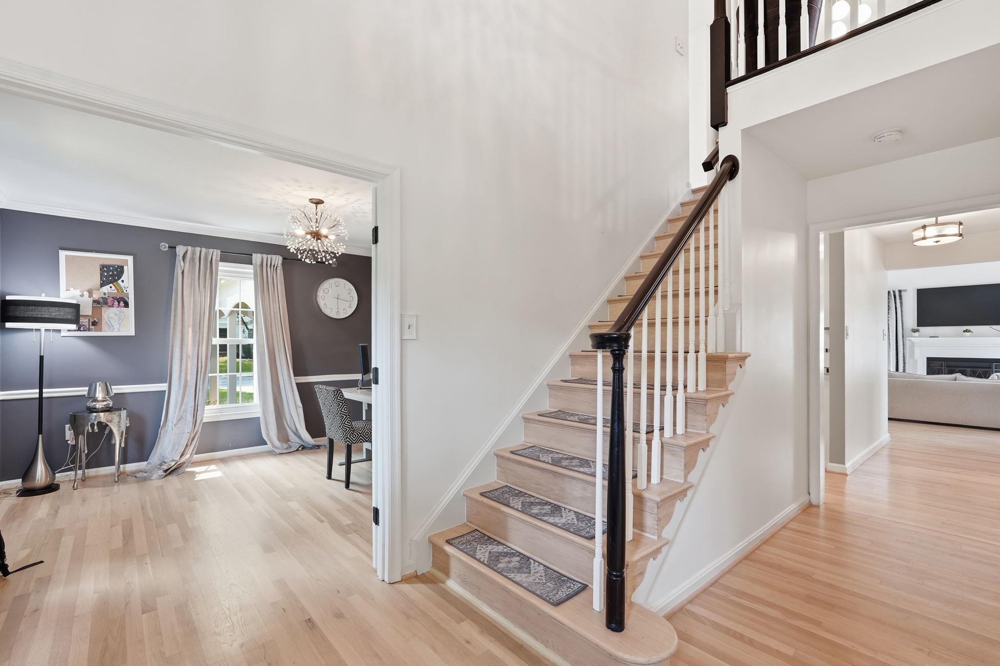 118 UPSHIRE CIRCLE