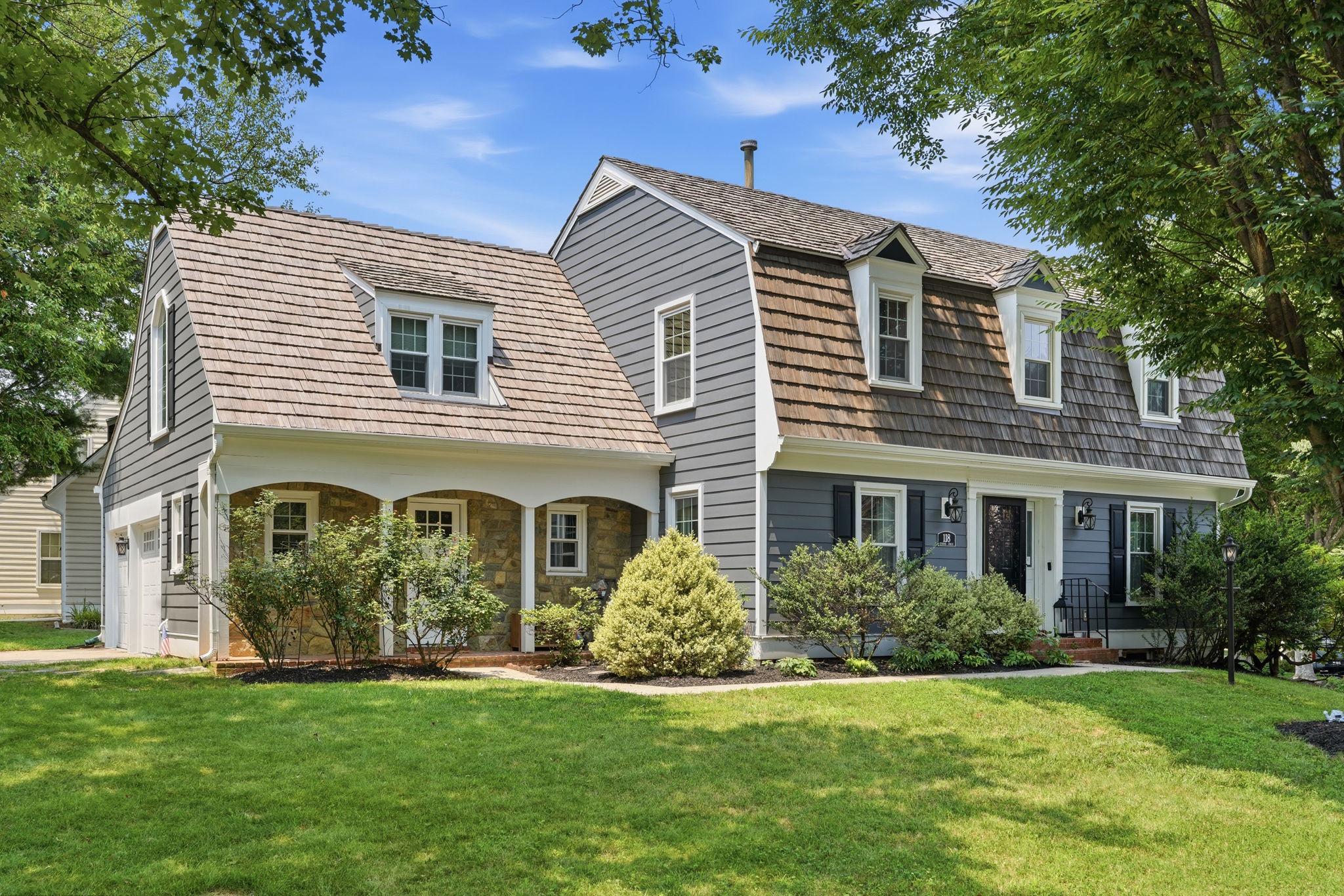 118 UPSHIRE CIRCLE