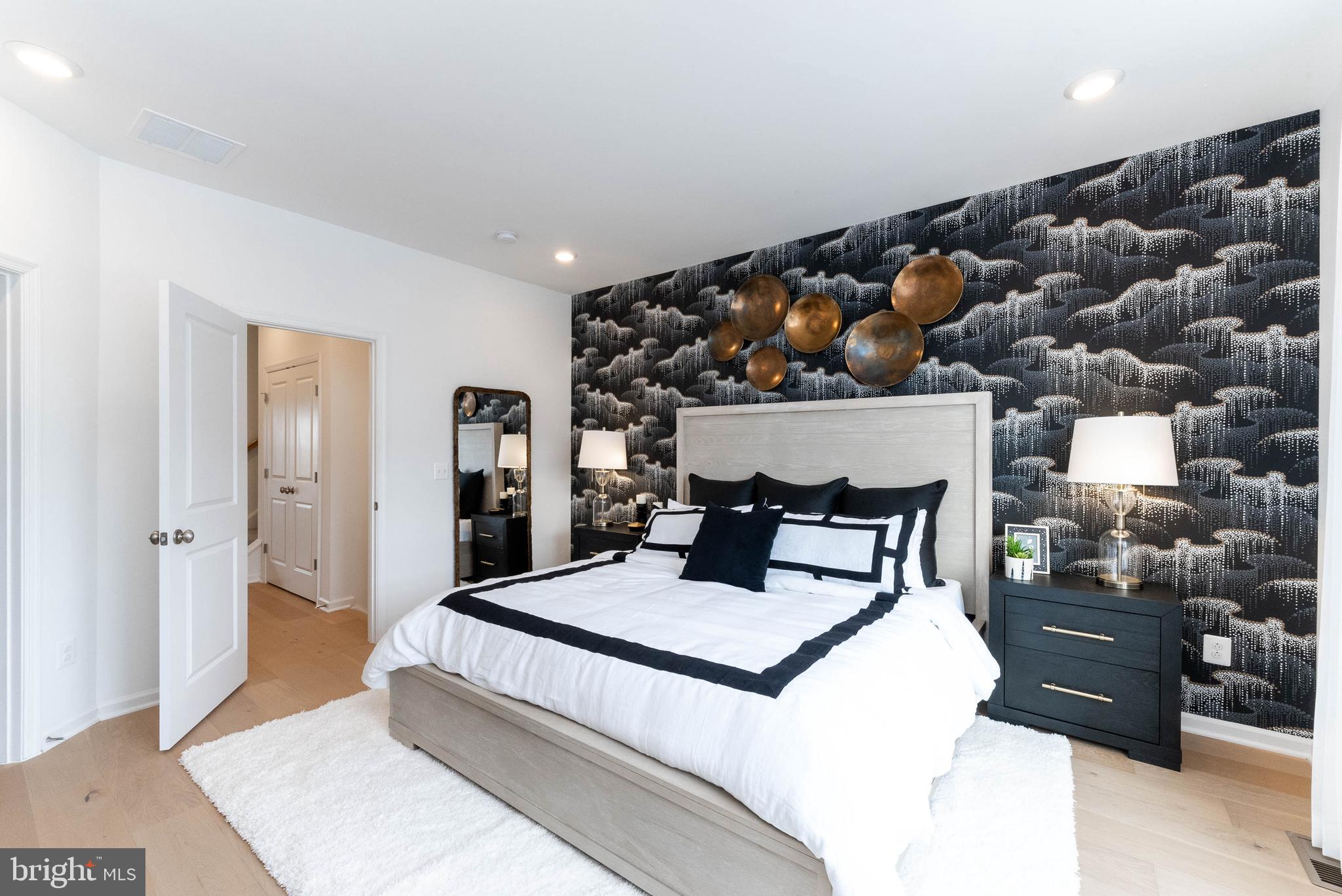 POTOMAC STATION MARKETPLACE - Residential