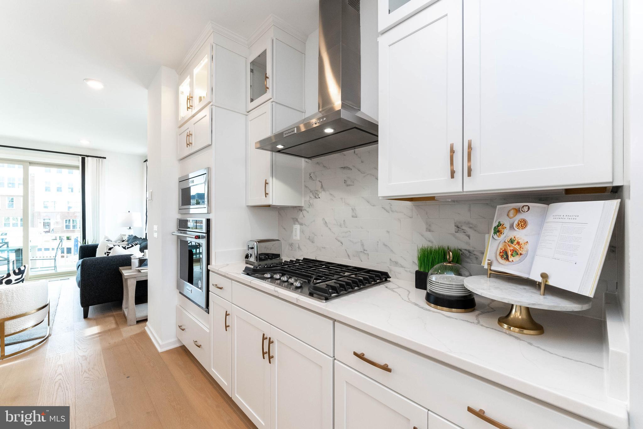 POTOMAC STATION MARKETPLACE - Residential