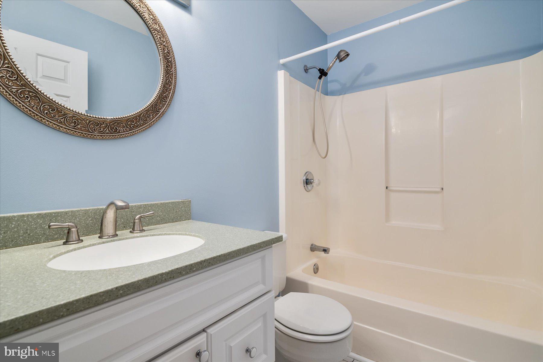 EDGEWOOD GREEN - Residential