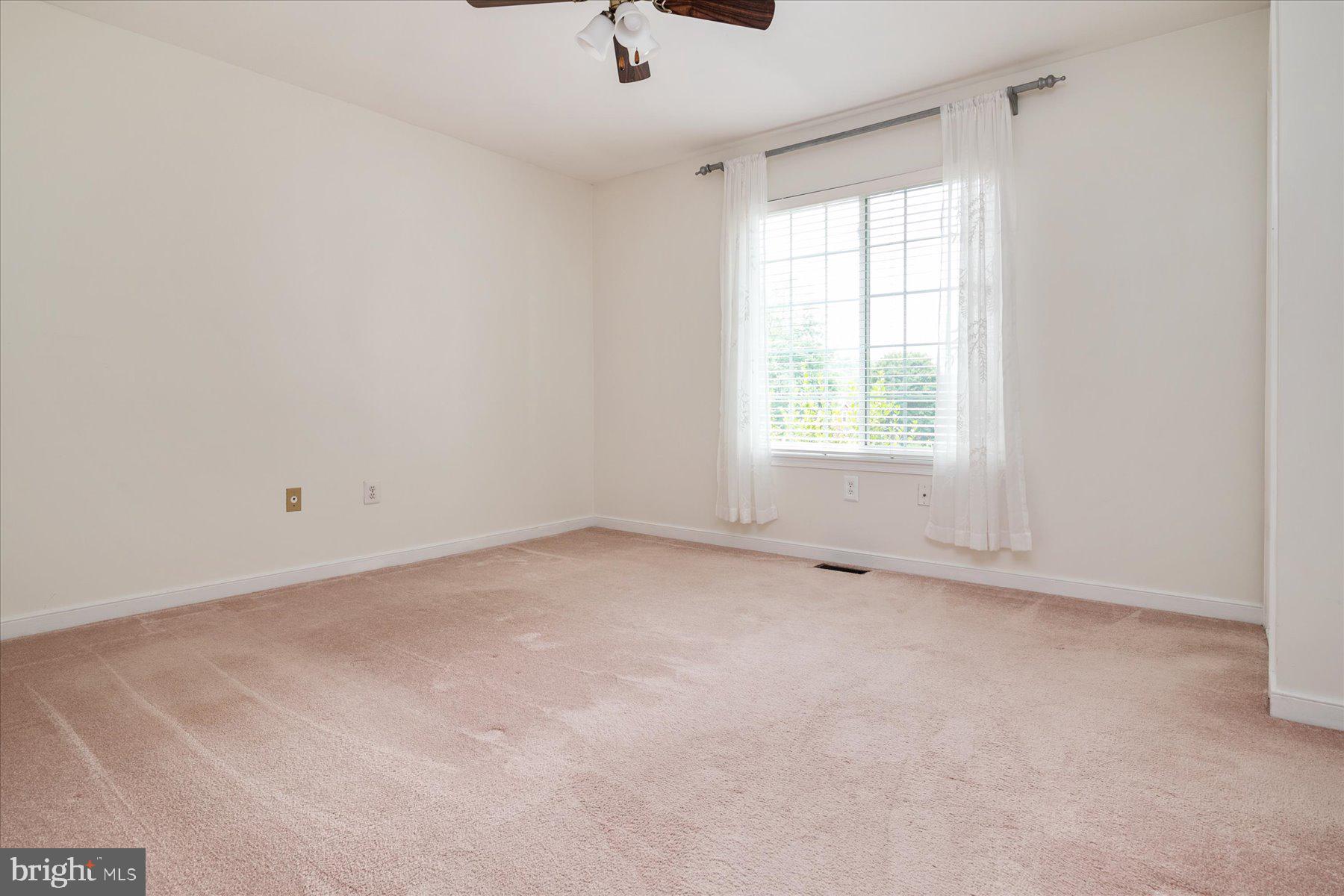 EDGEWOOD GREEN - Residential