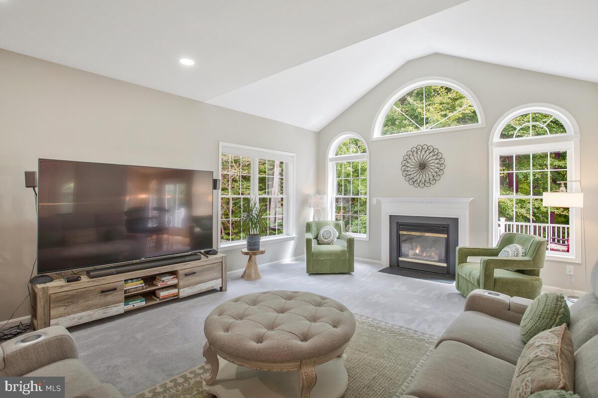 RIVERWALK - Residential