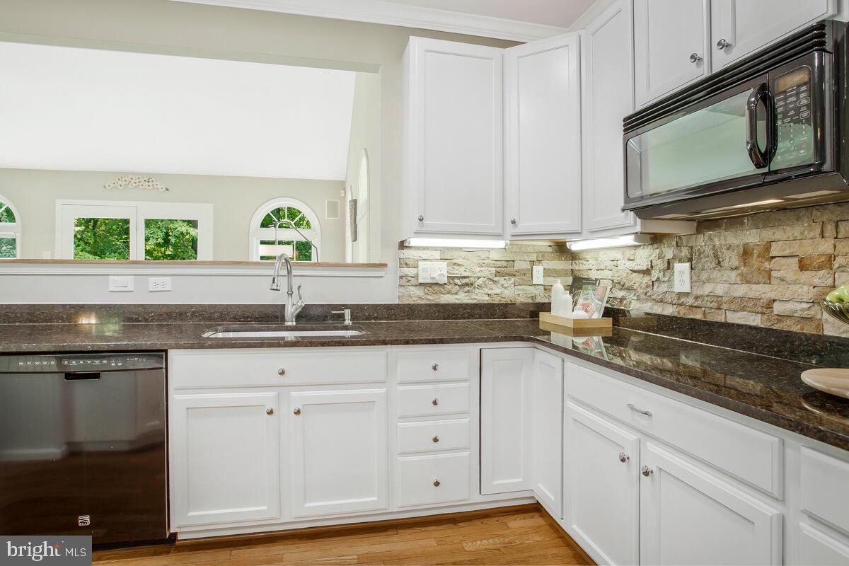 RIVERWALK - Residential