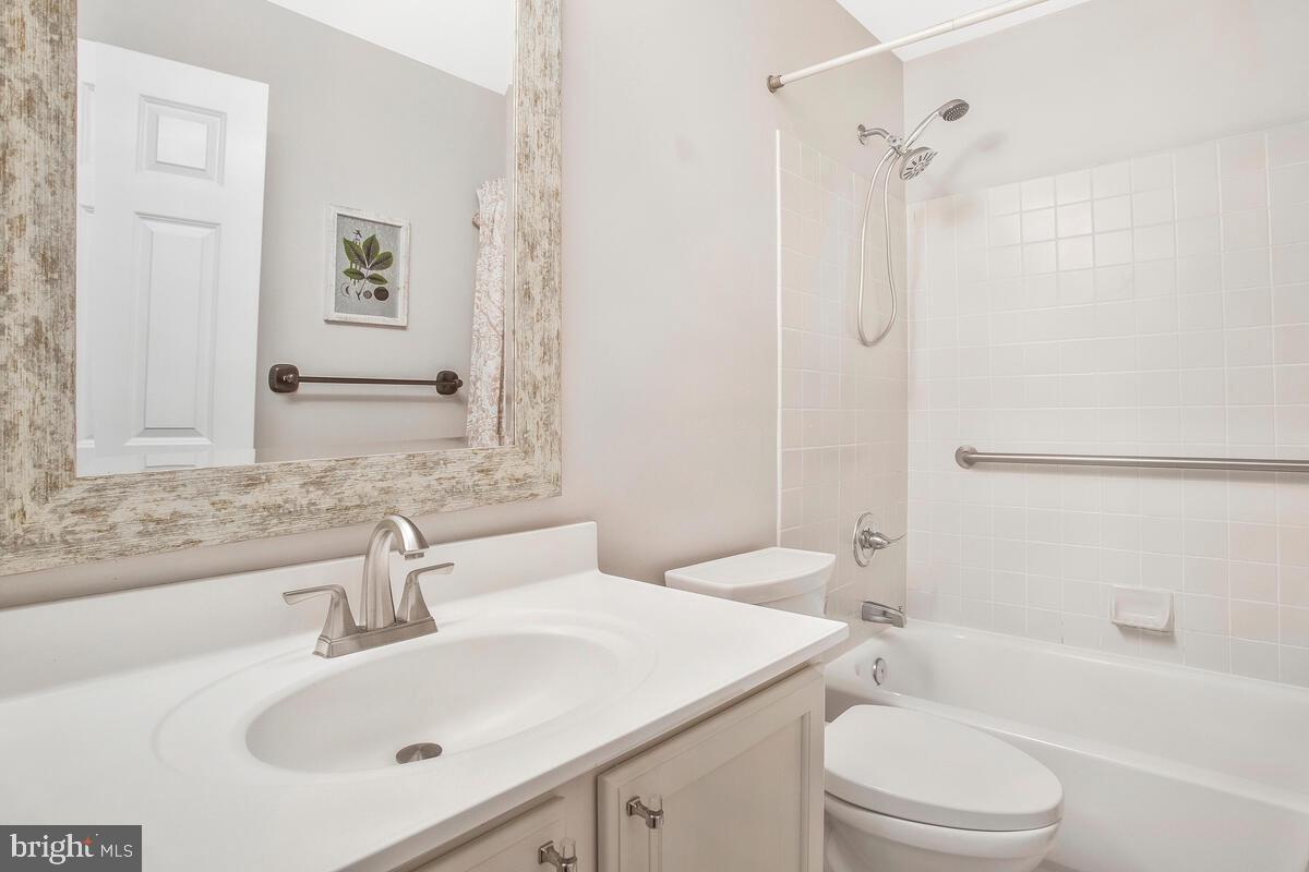 RIVERWALK - Residential