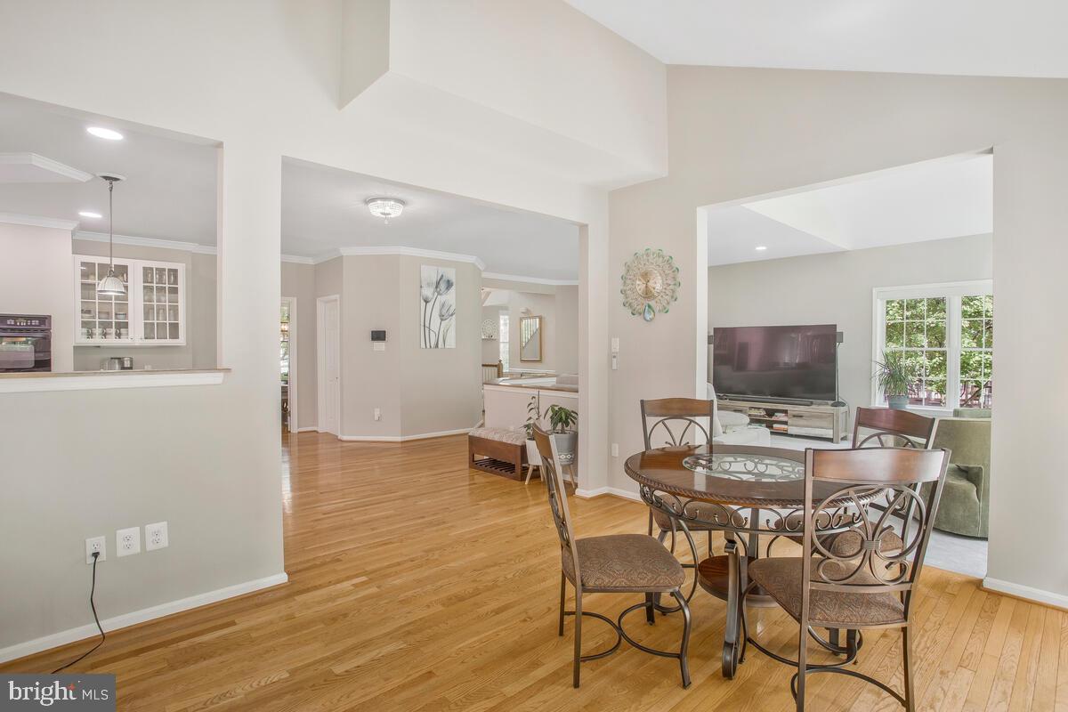 RIVERWALK - Residential