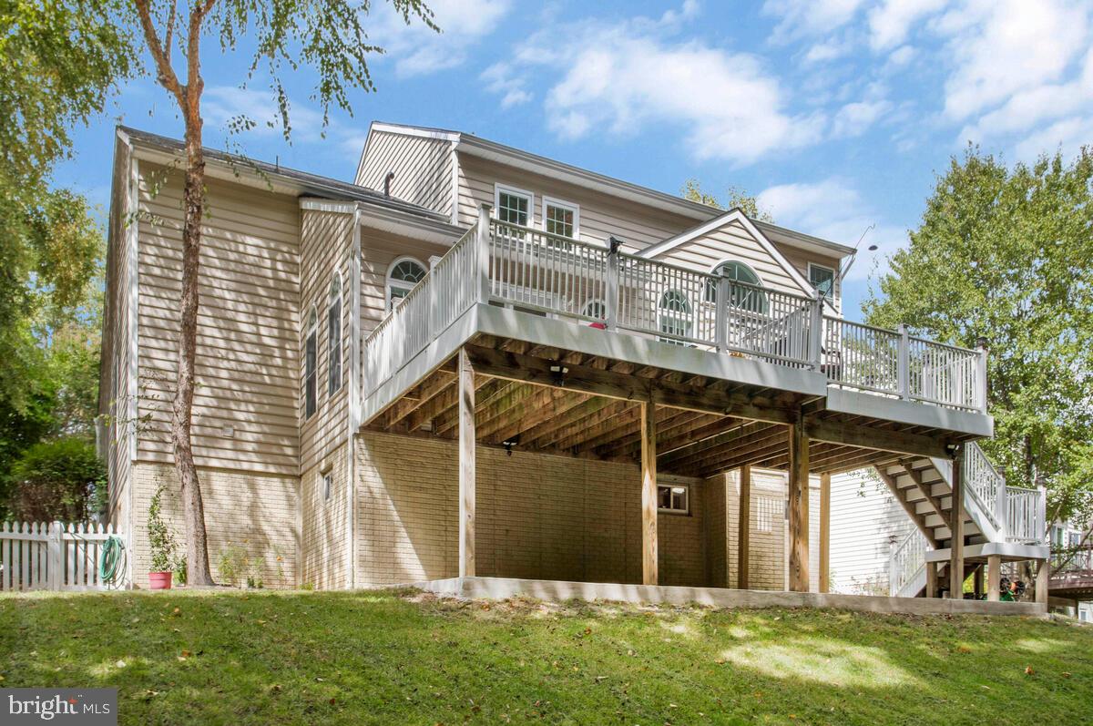 RIVERWALK - Residential