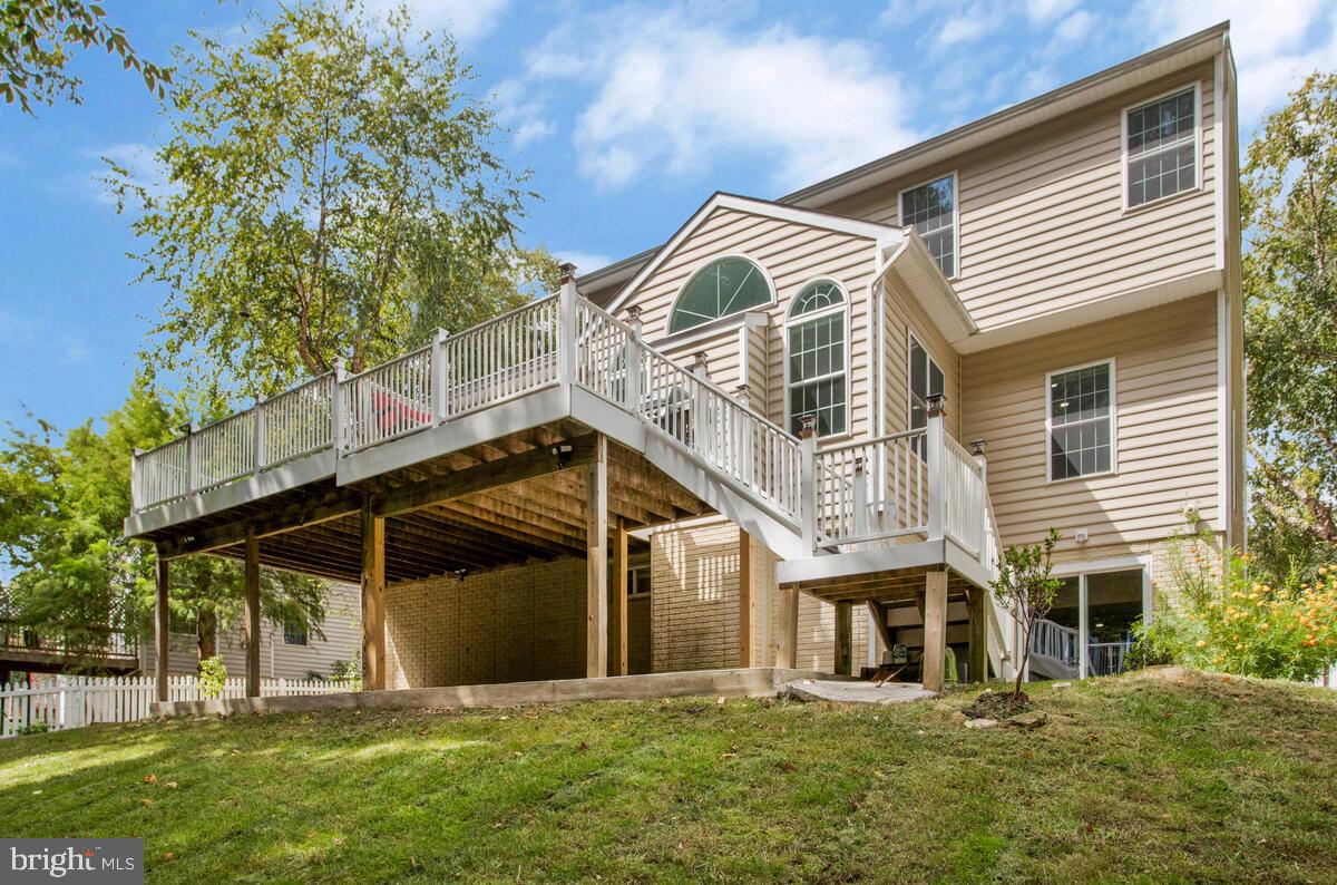 RIVERWALK - Residential