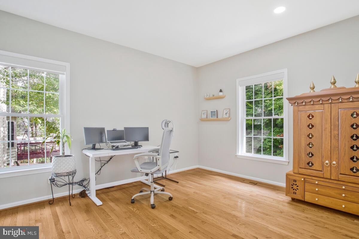 RIVERWALK - Residential