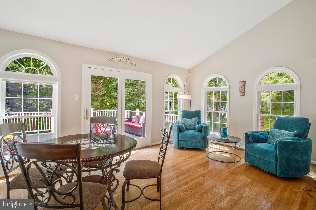 RIVERWALK - Residential