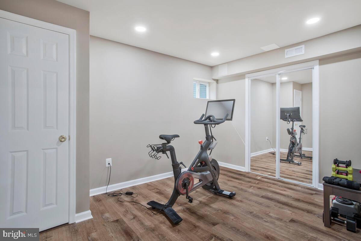 RIVERWALK - Residential