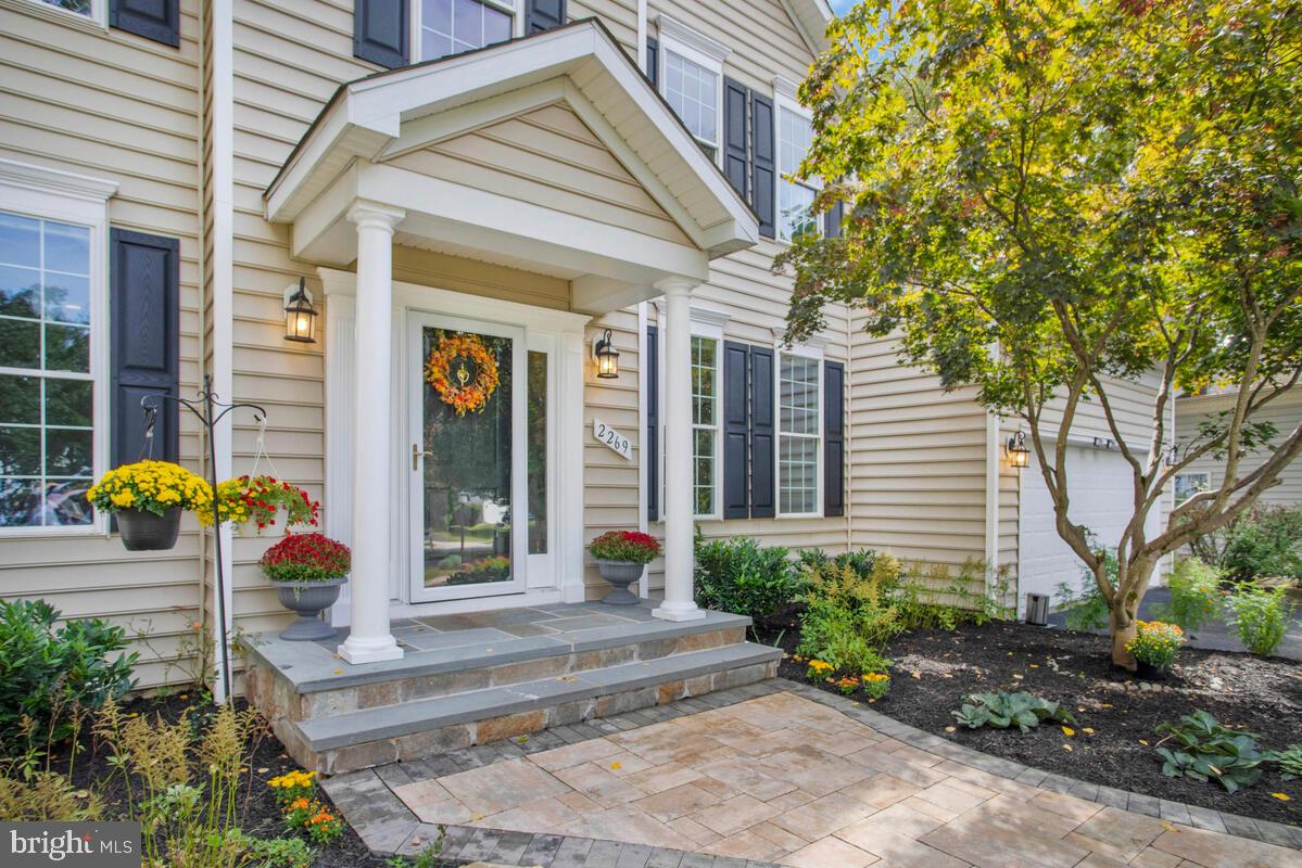 RIVERWALK - Residential