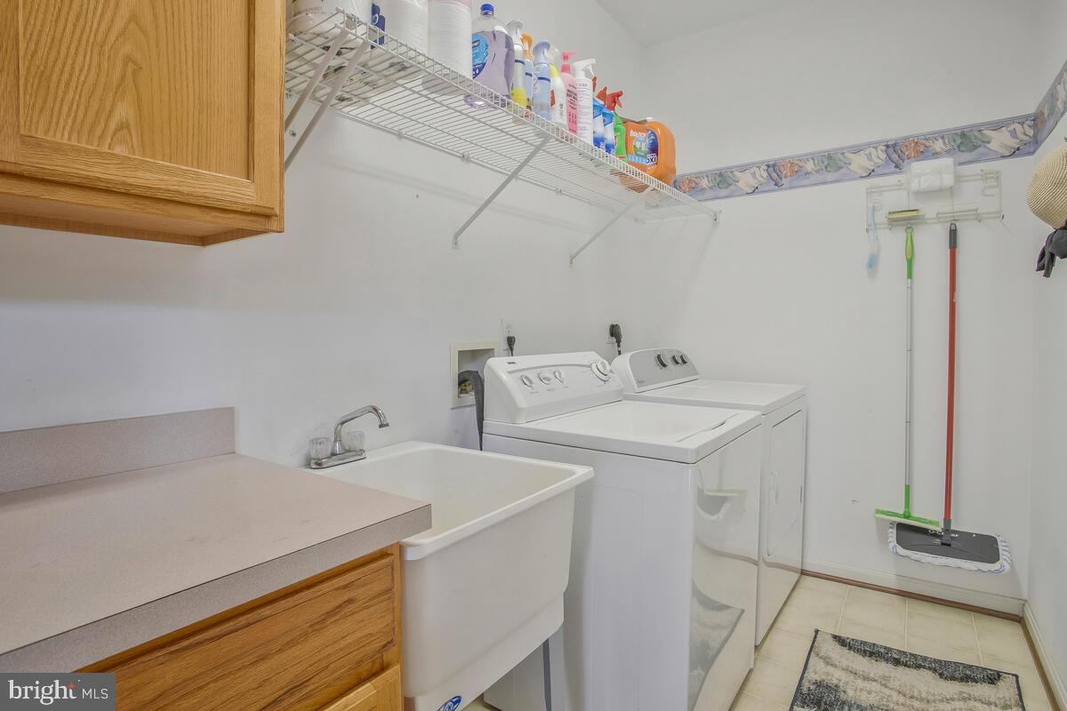 RIVERWALK - Residential