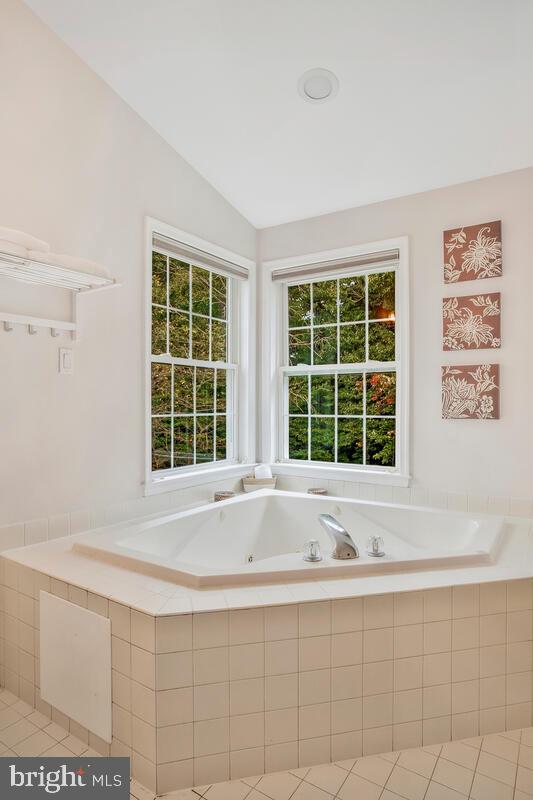 RIVERWALK - Residential