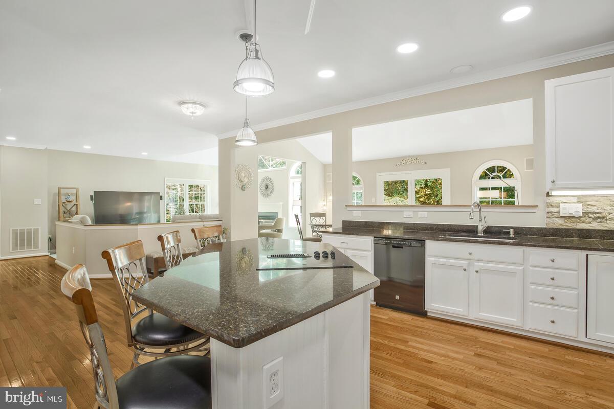 RIVERWALK - Residential