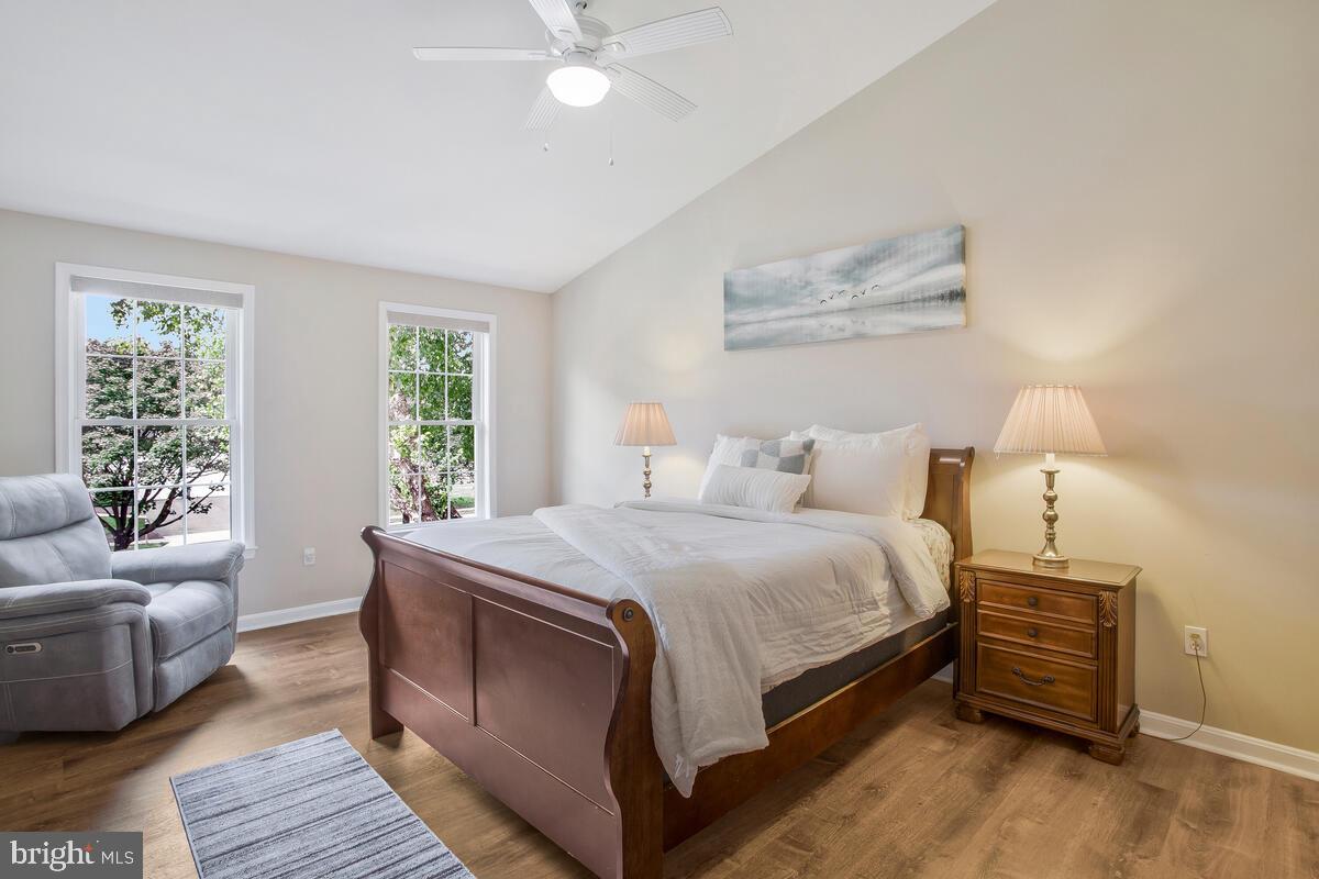 RIVERWALK - Residential