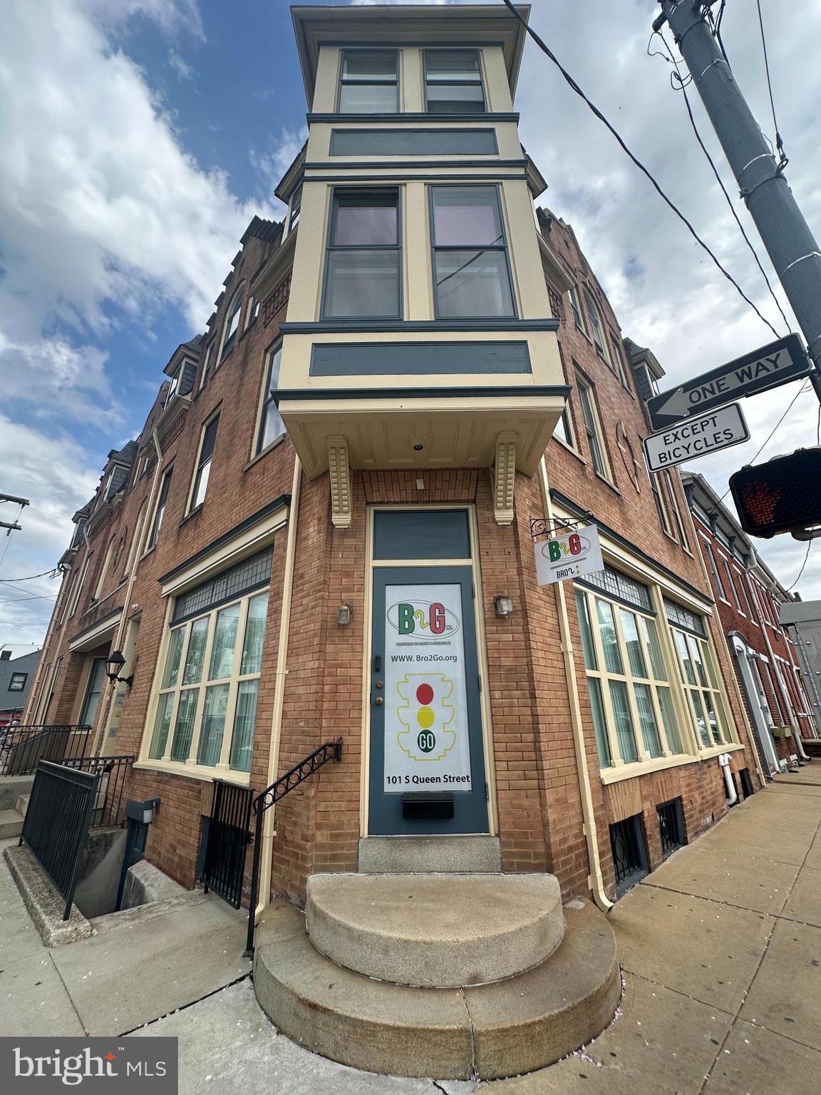 101-103 S QUEEN STREET