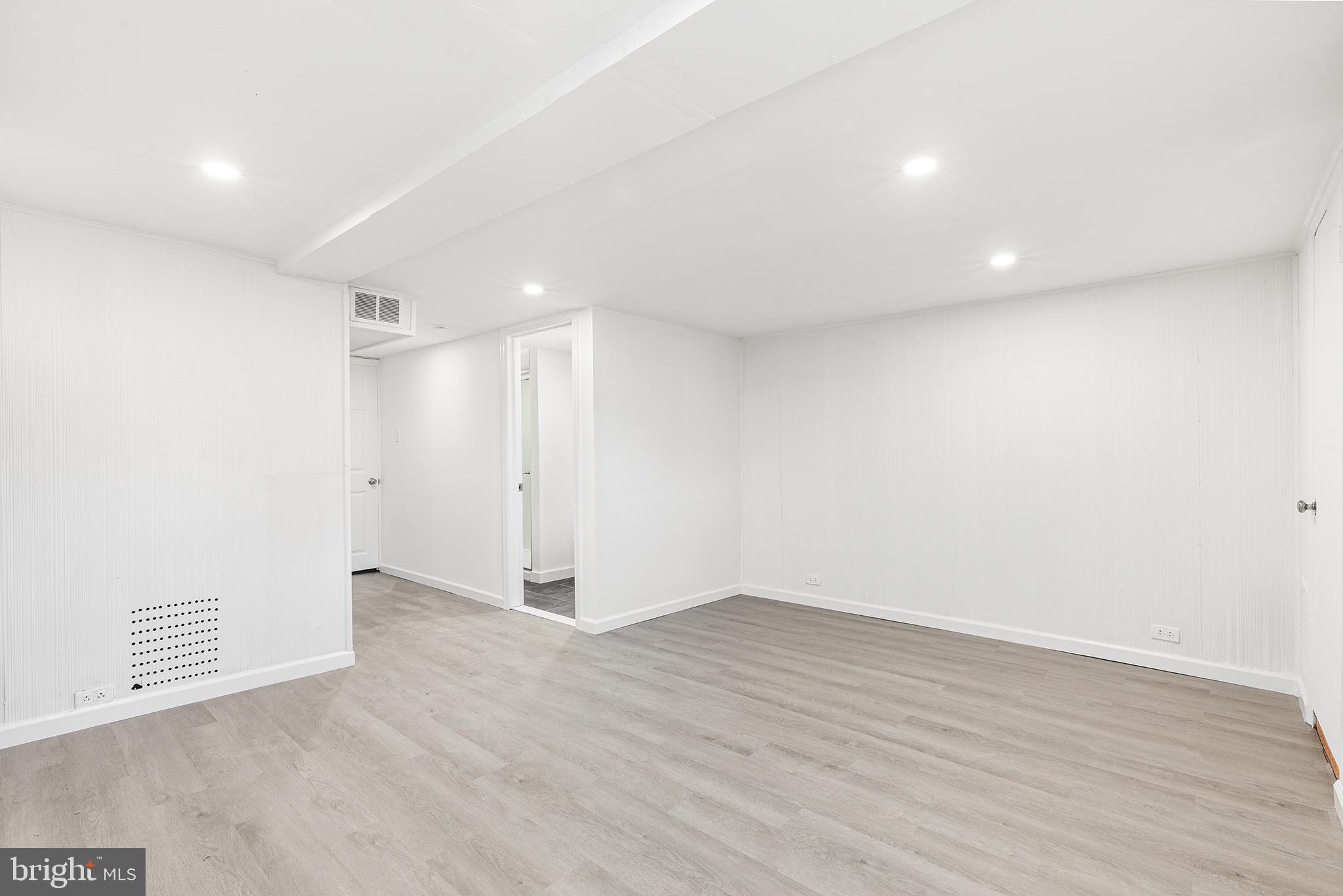 HIGHLAND PARK - Residential Lease