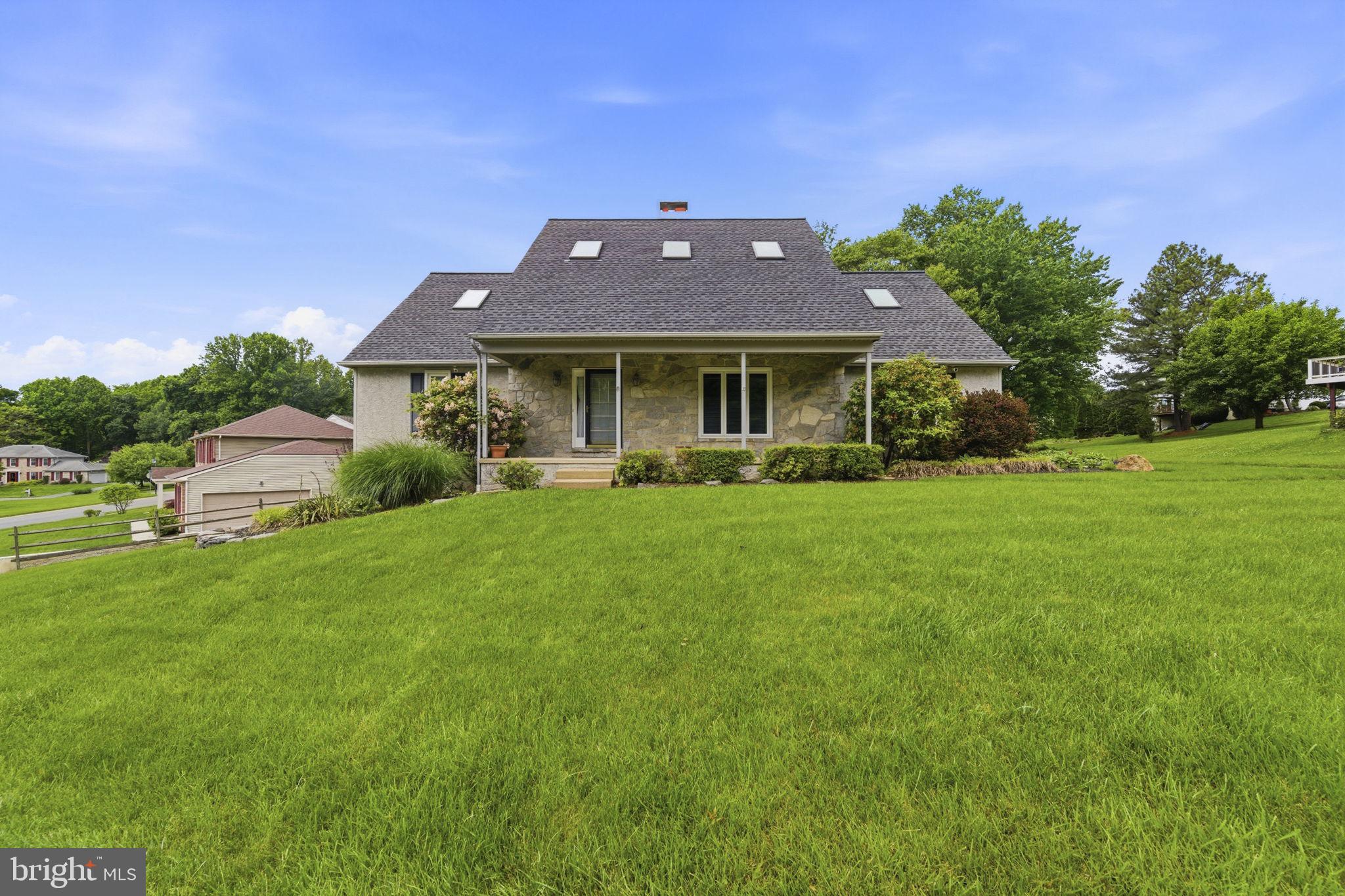 736 LETITIA DRIVE