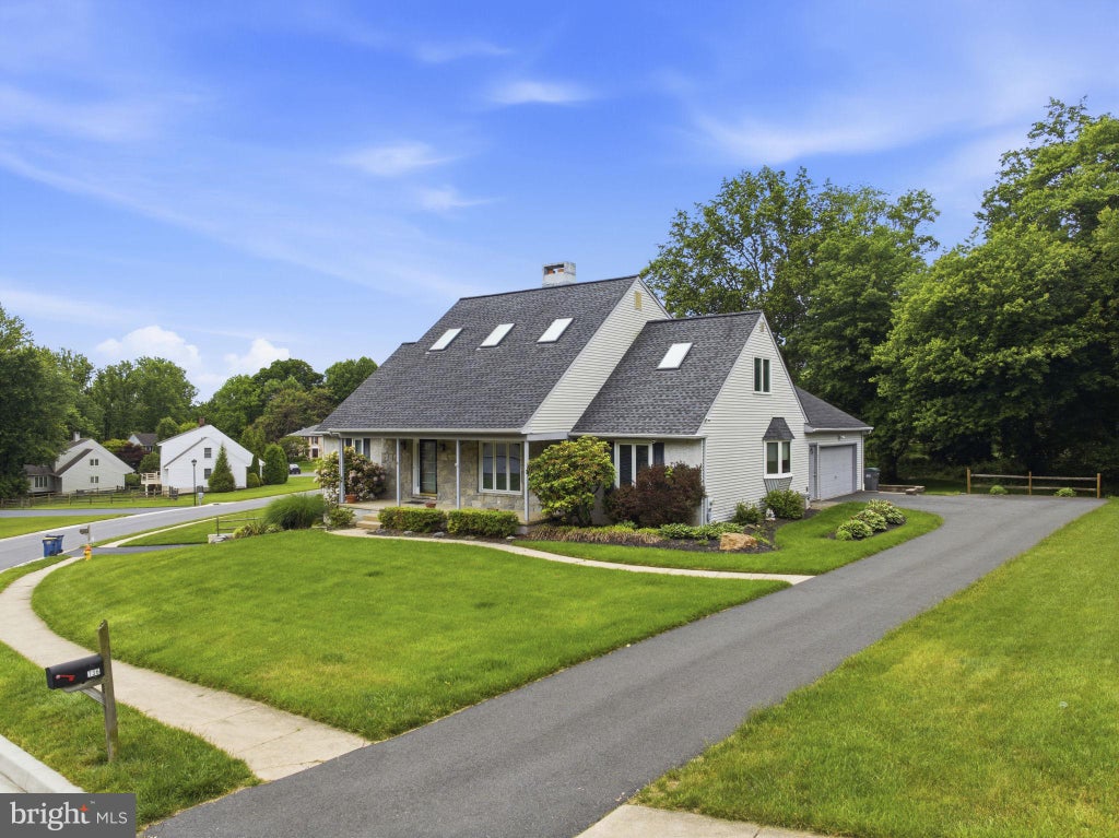Photo of 736 Letitia Drive, HOCKESSIN, DE 19707 (MLS # DENC2103850)