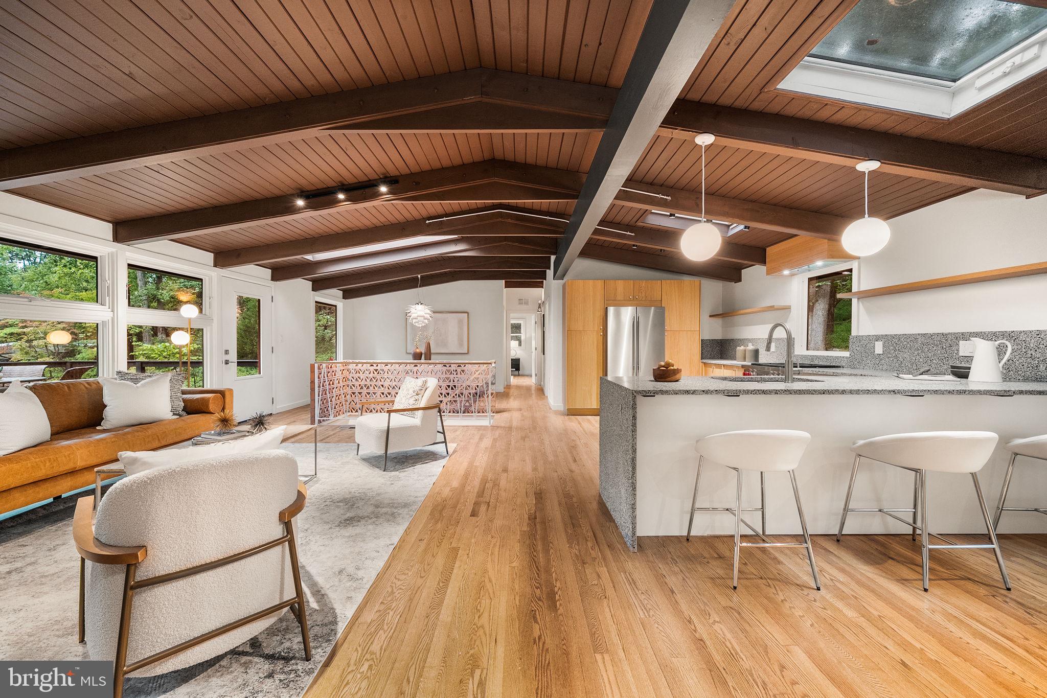 7527 FRIAR TUCK COURT