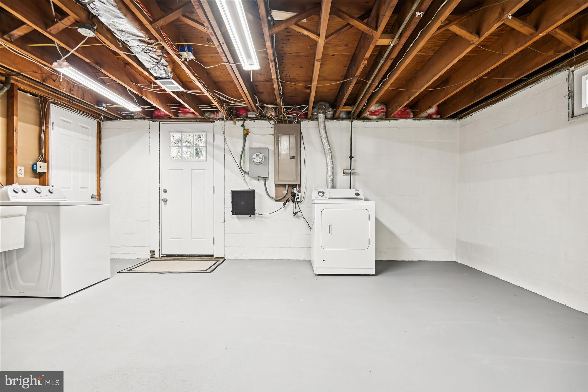 OAK SPRINGS - Residential