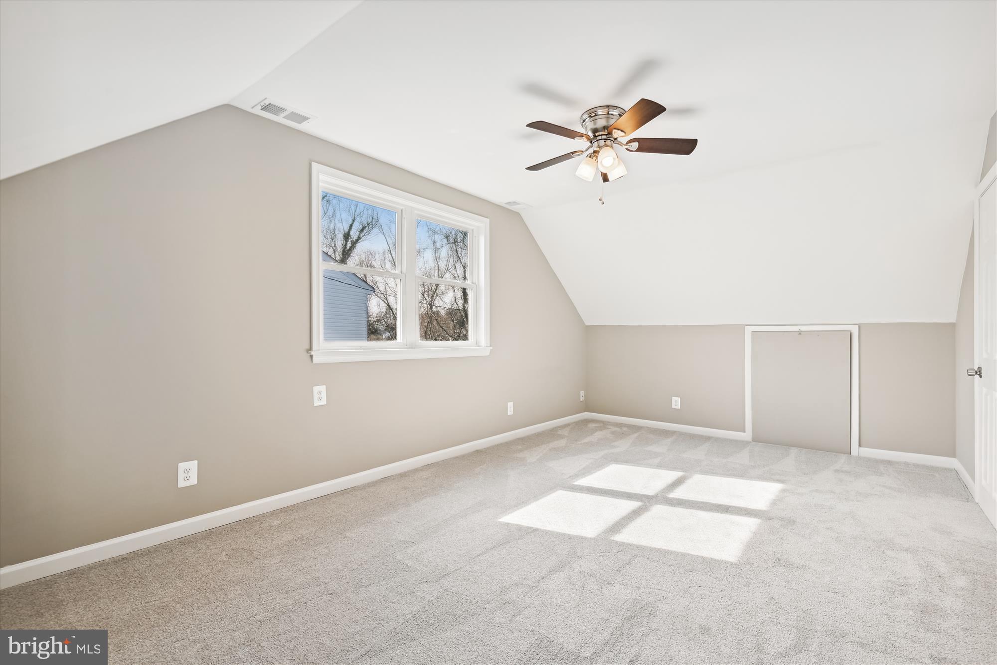 OAK SPRINGS - Residential