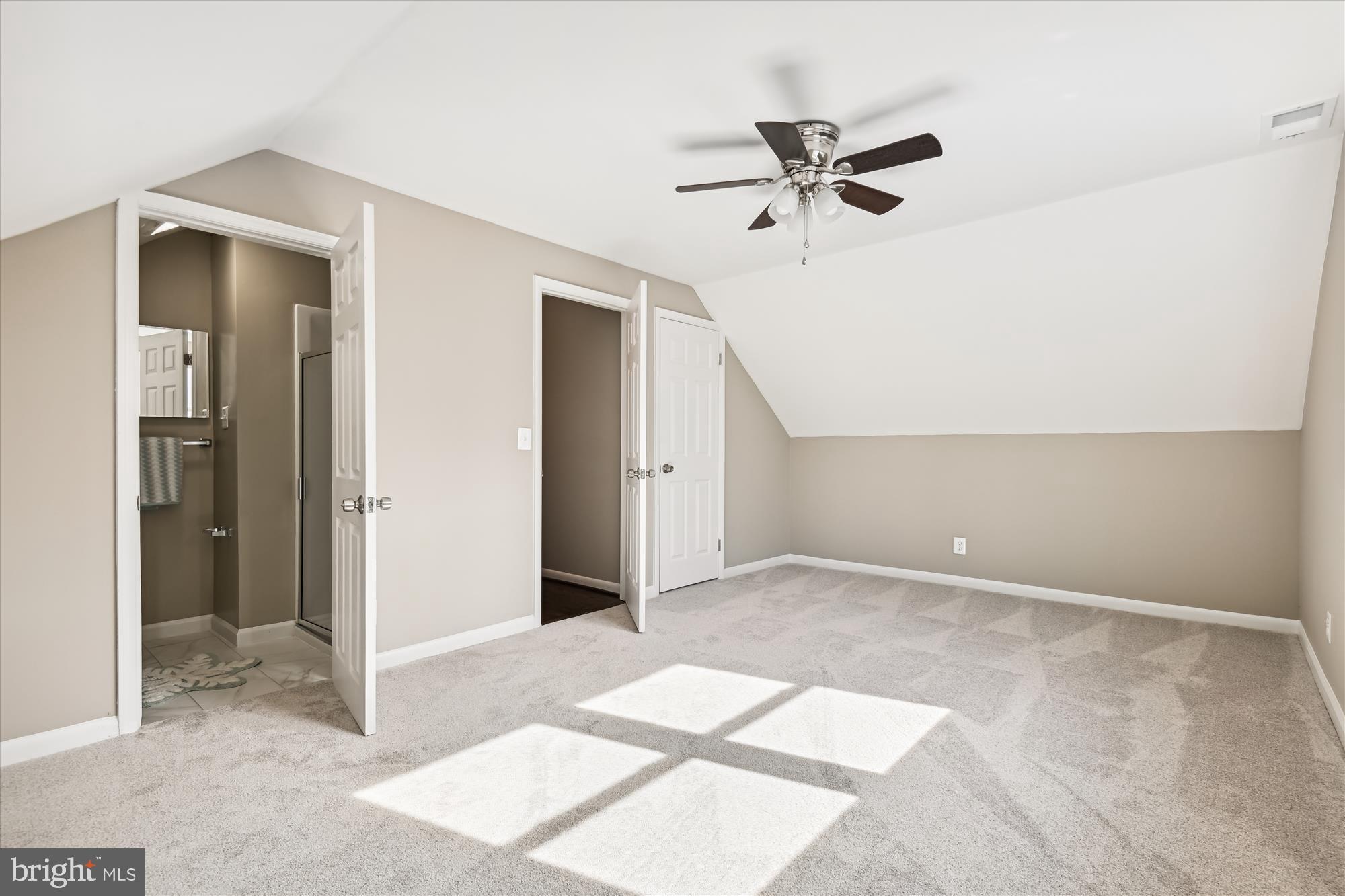 OAK SPRINGS - Residential