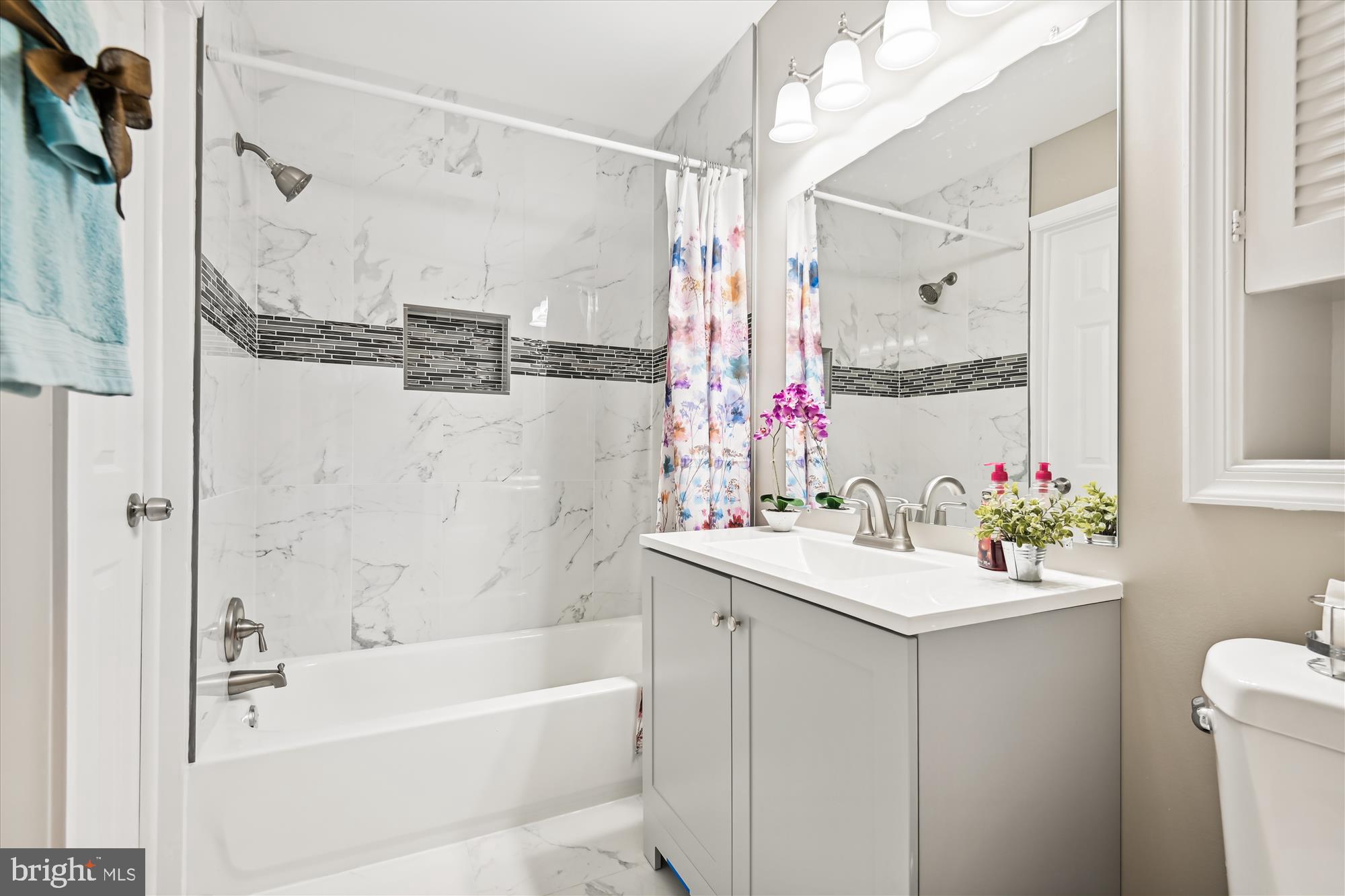 OAK SPRINGS - Residential