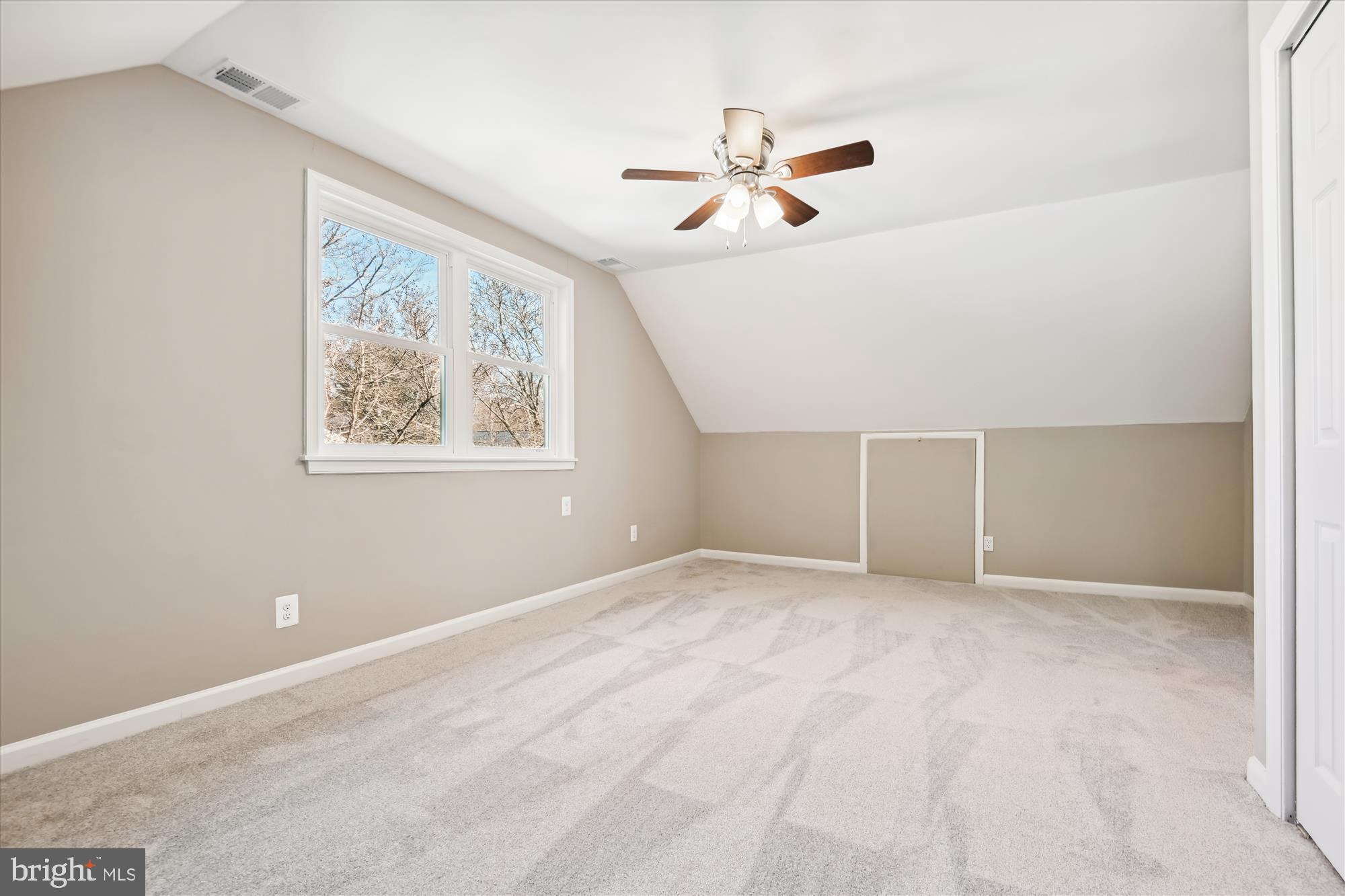 OAK SPRINGS - Residential