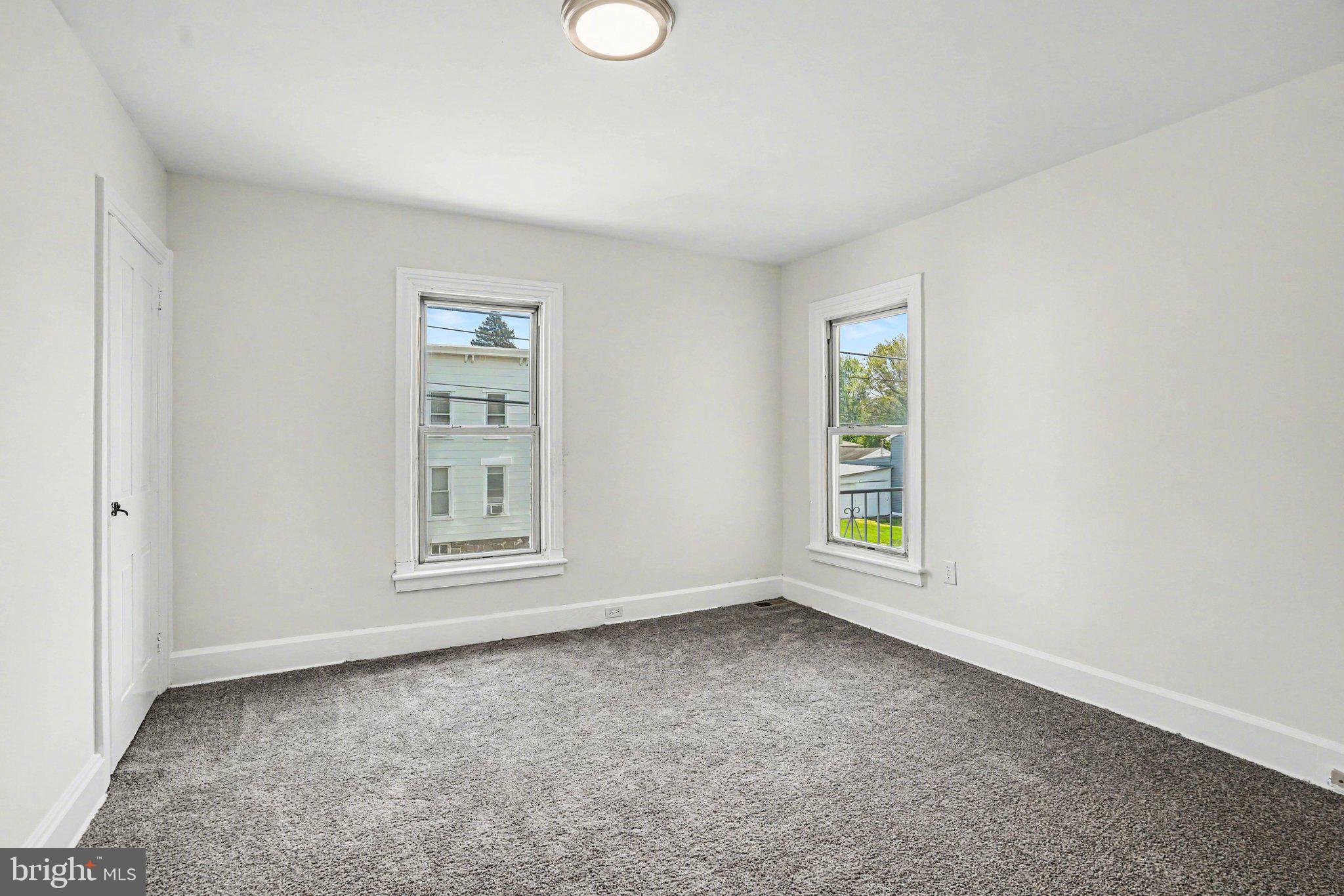 MIDDLETOWN - Residential
