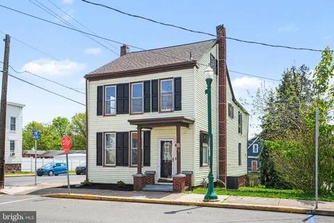 MLS: PADA2059508
