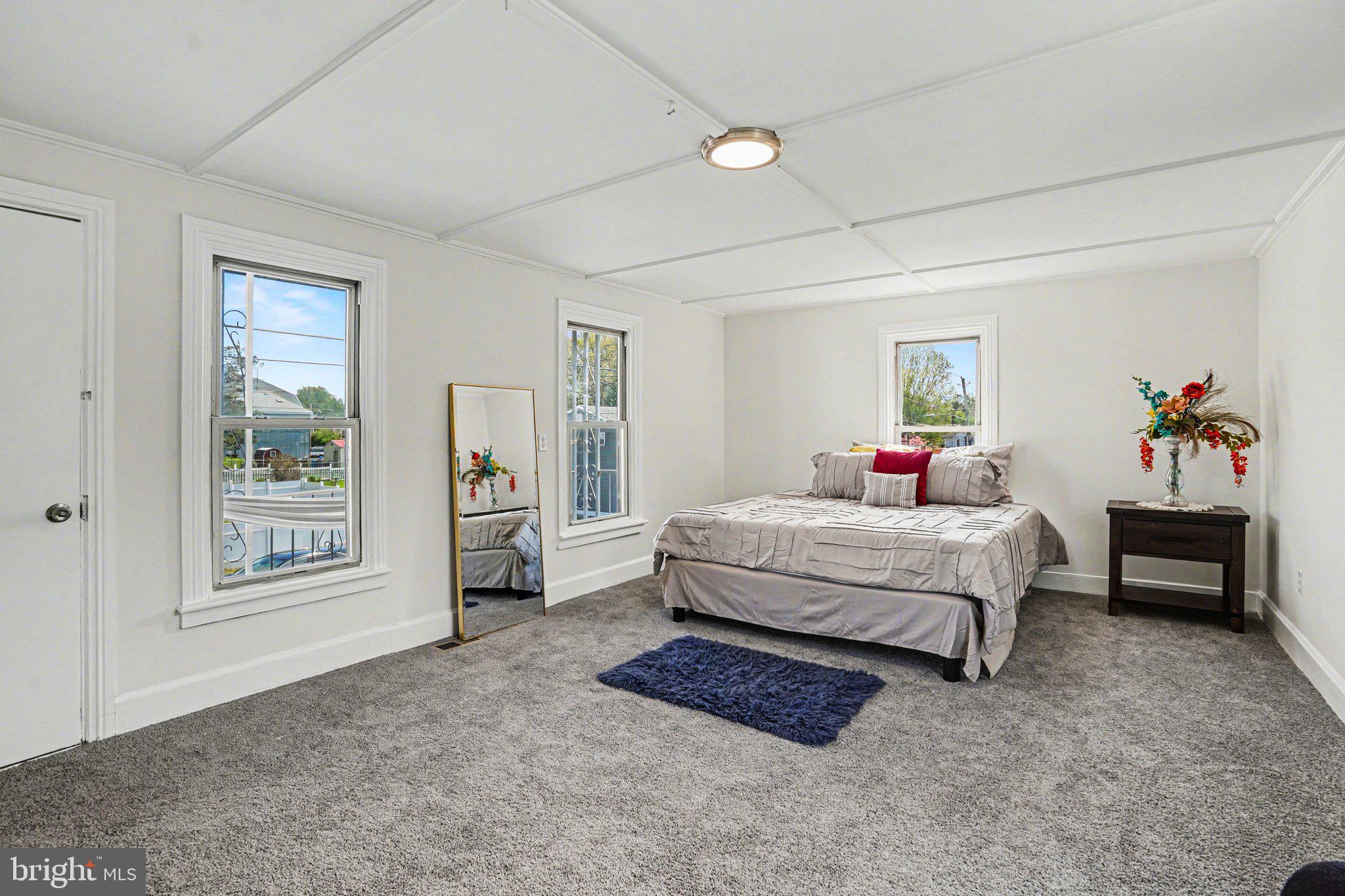 MIDDLETOWN - Residential