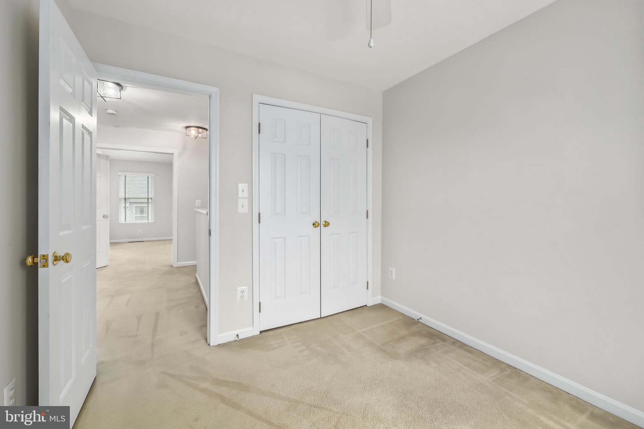 EDGEWATER AT TOWN CENTER - Residential