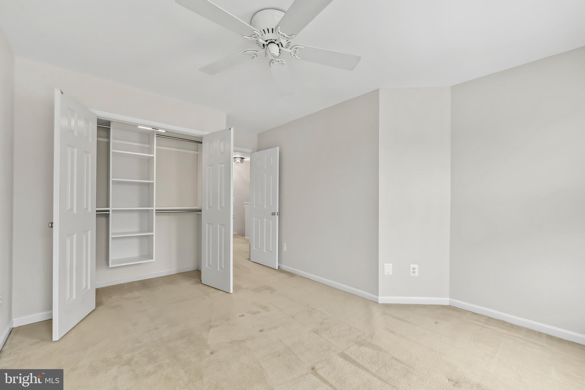 EDGEWATER AT TOWN CENTER - Residential