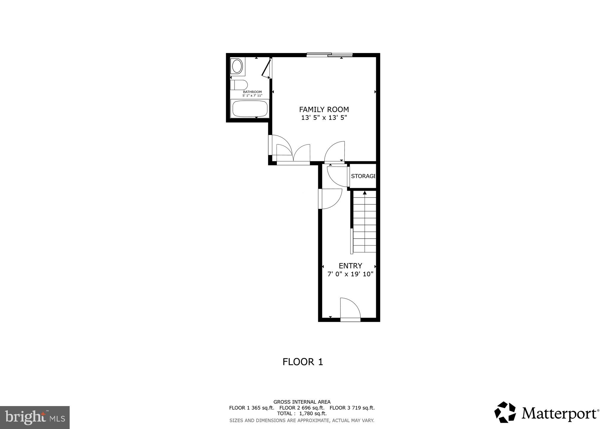 EDGEWATER AT TOWN CENTER - Residential