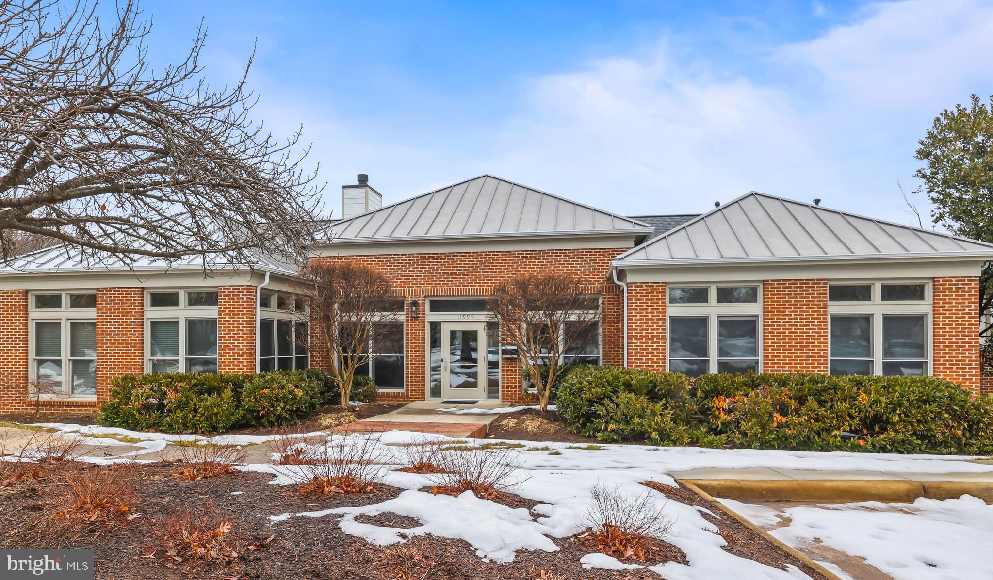 EDGEWATER AT TOWN CENTER - Residential