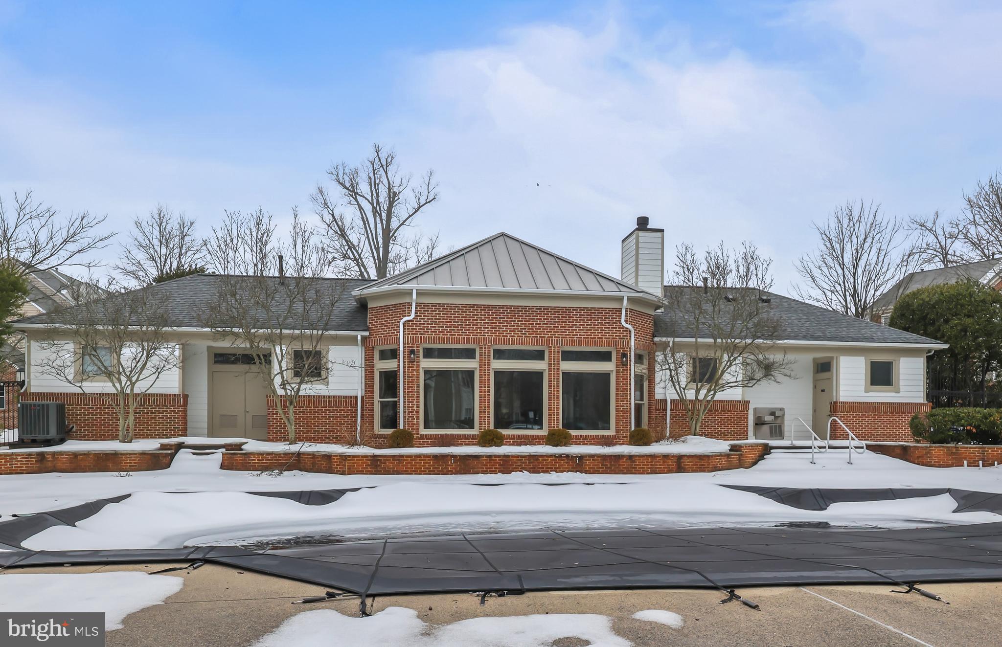 EDGEWATER AT TOWN CENTER - Residential