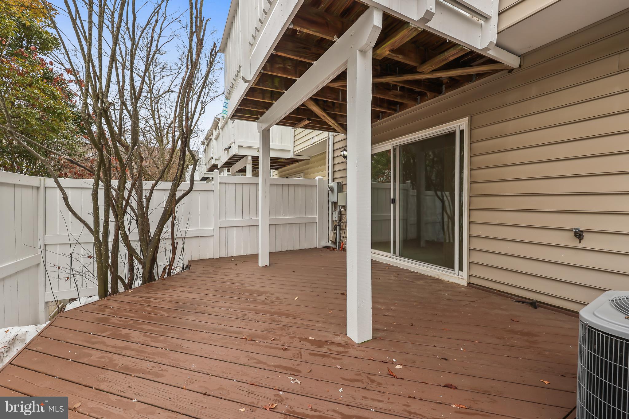 EDGEWATER AT TOWN CENTER - Residential