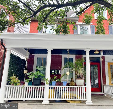 Photo of 187 N Union Street, LAMBERTVILLE, NJ 08530 (MLS # NJHT2005106)