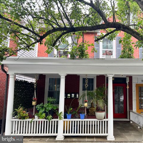 Photo of 187 N Union Street, LAMBERTVILLE, NJ 08530 (MLS # NJHT2005106)