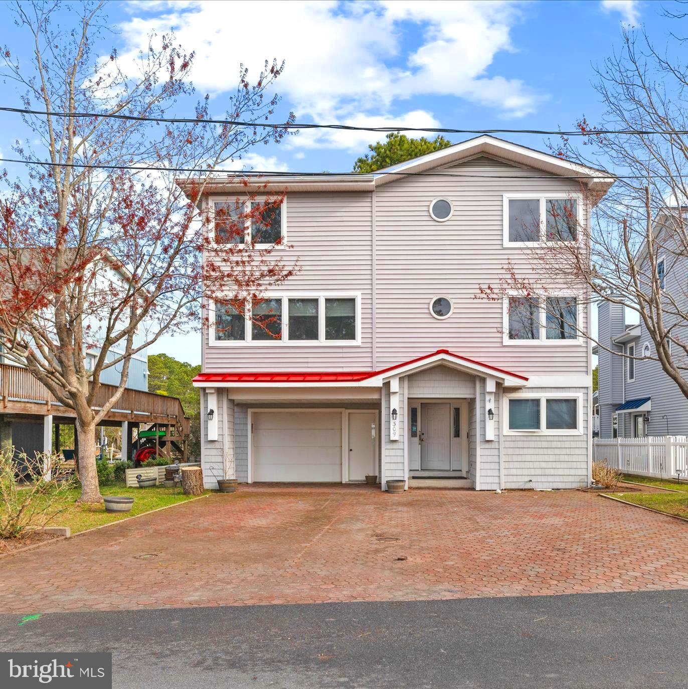 309 W 7TH STREET