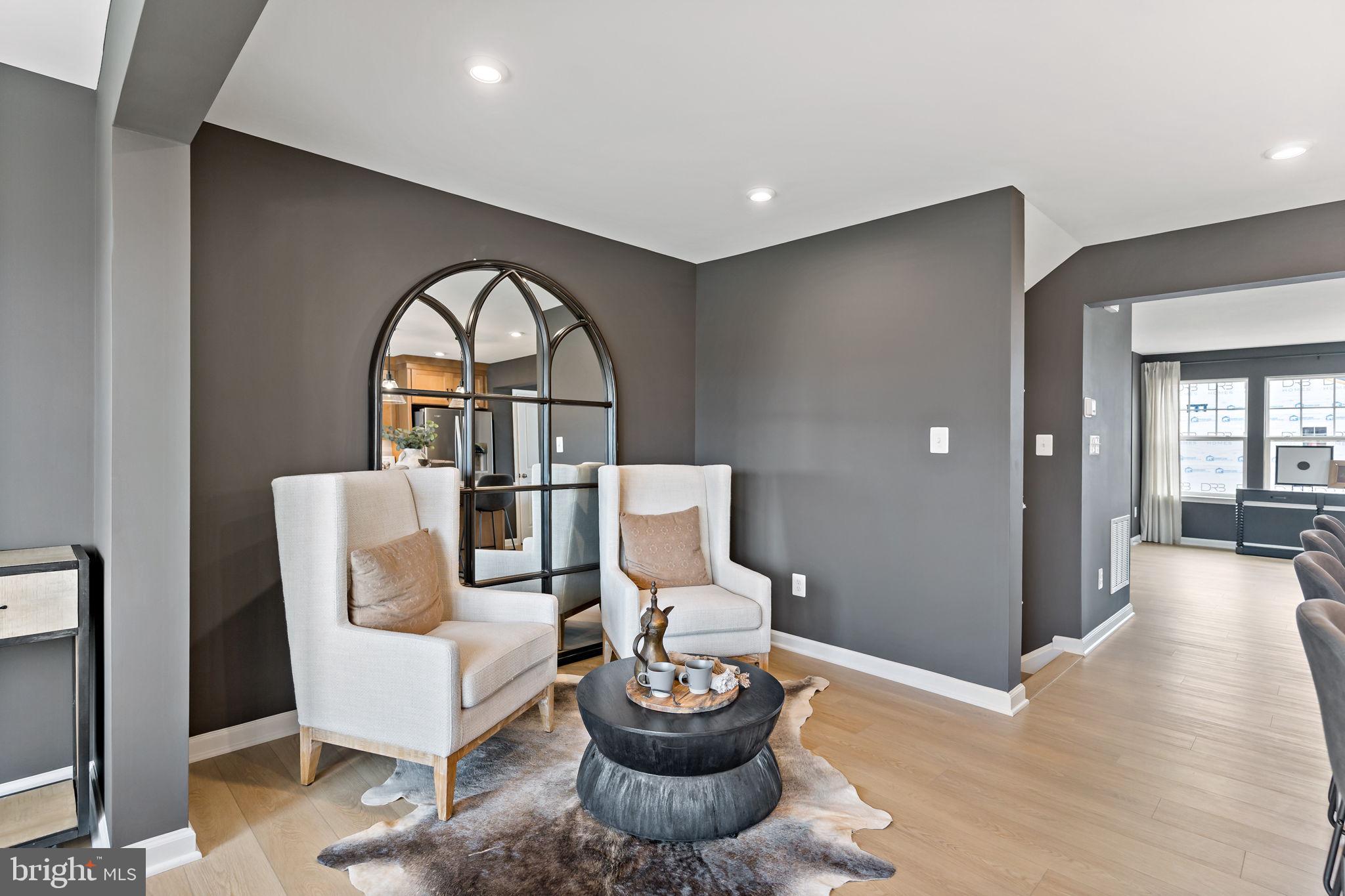 KING'S CROSSING - Residential