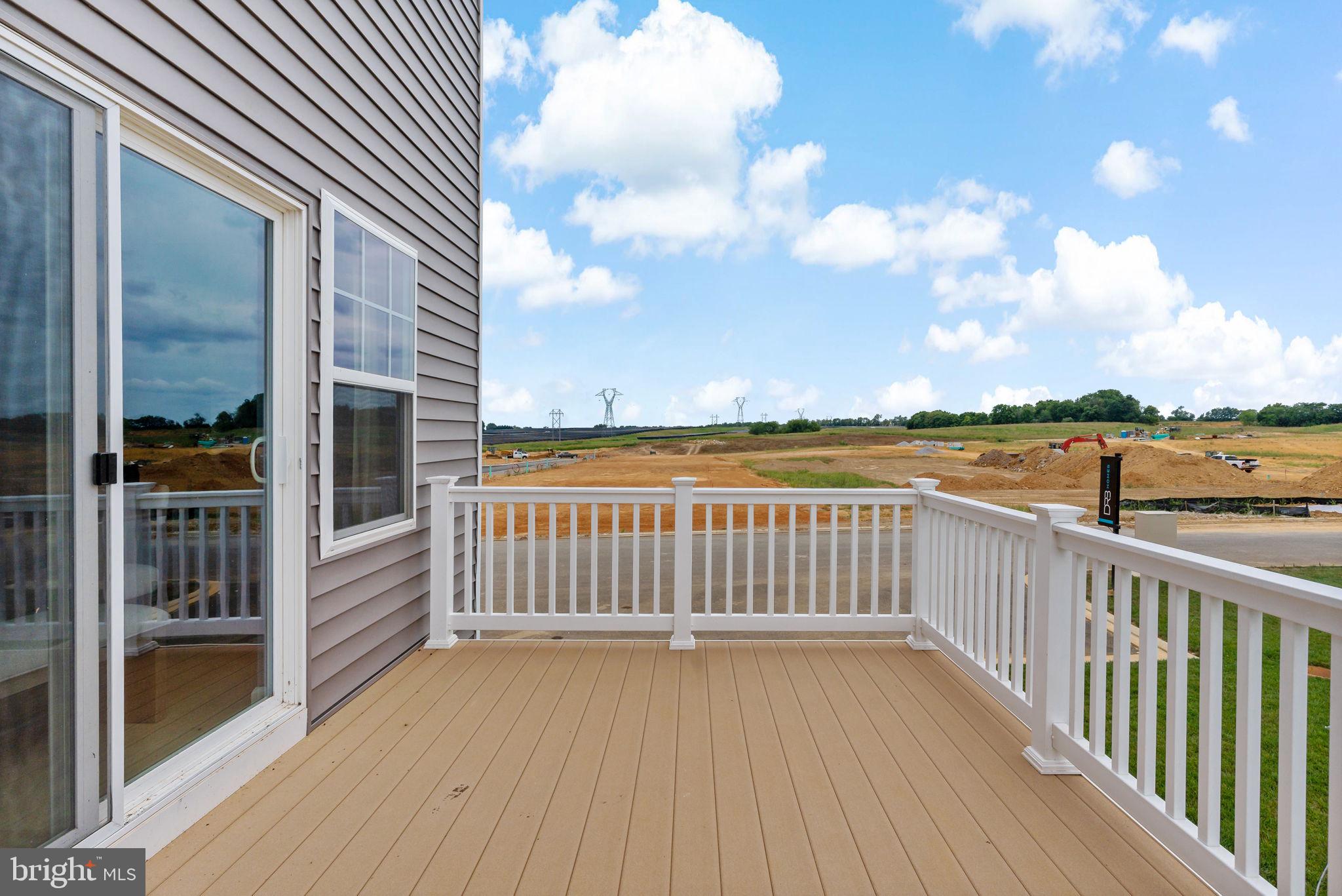 KING'S CROSSING - Residential