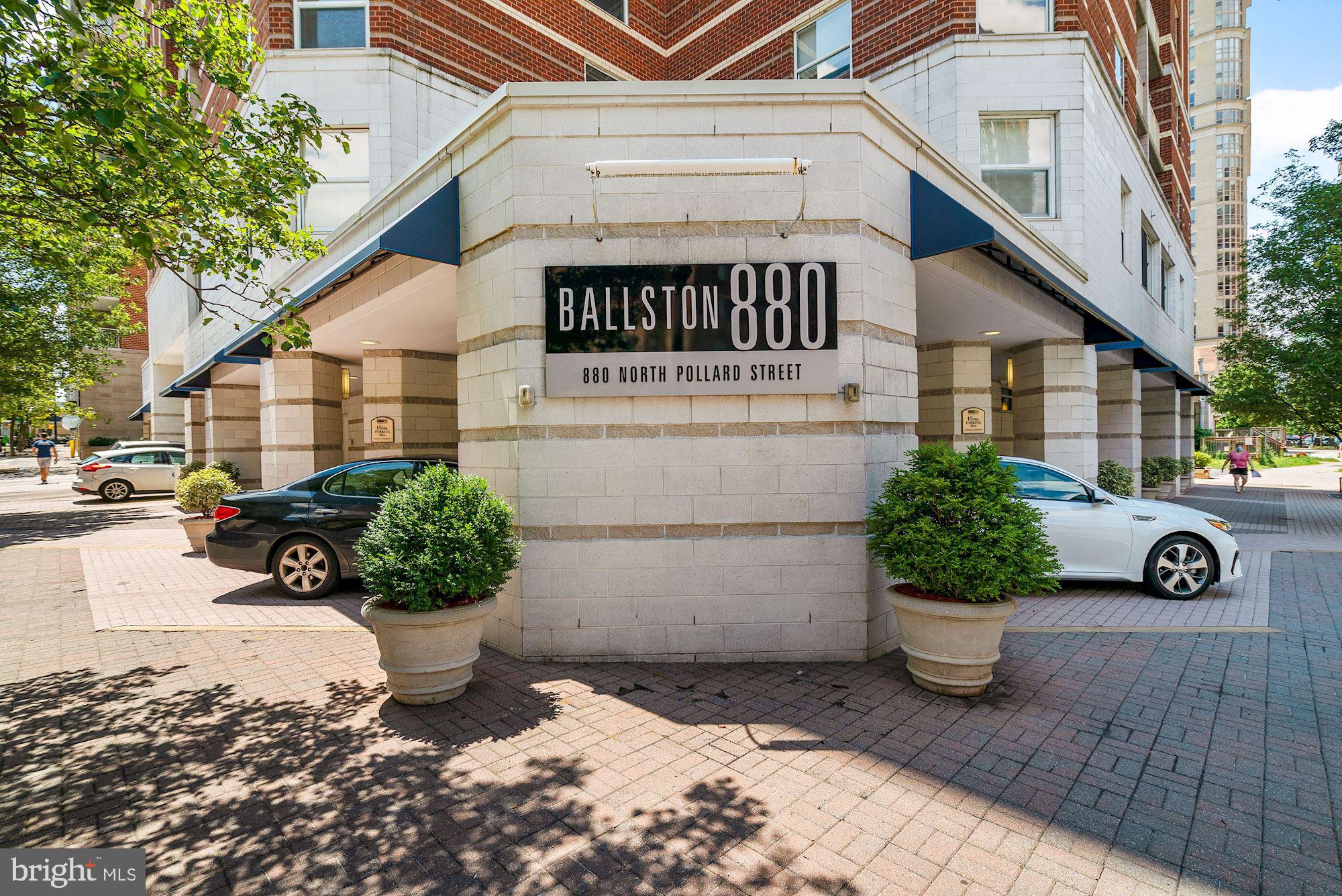 880 N POLLARD STREET N 925