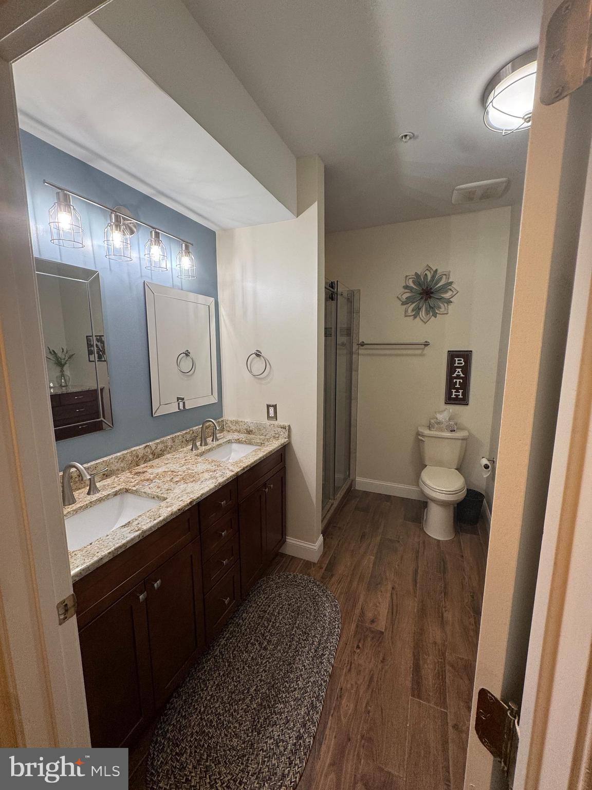 TOWN CENTER - Residential