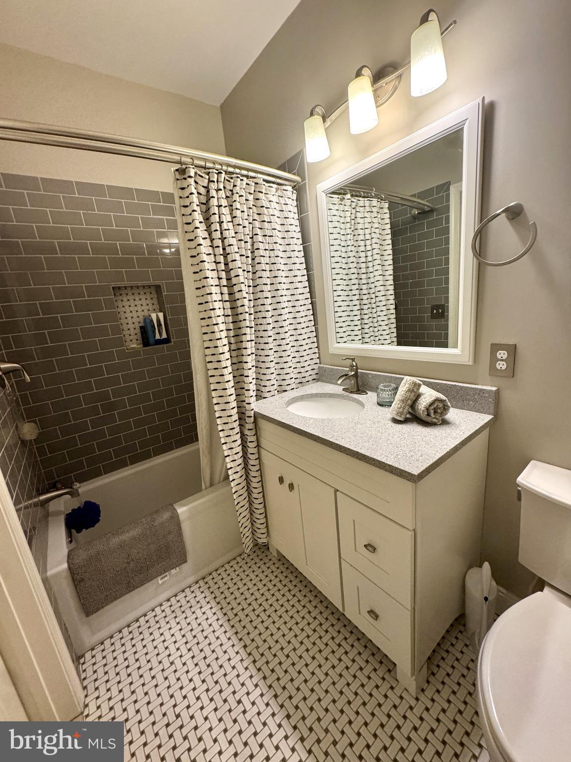 TOWN CENTER - Residential