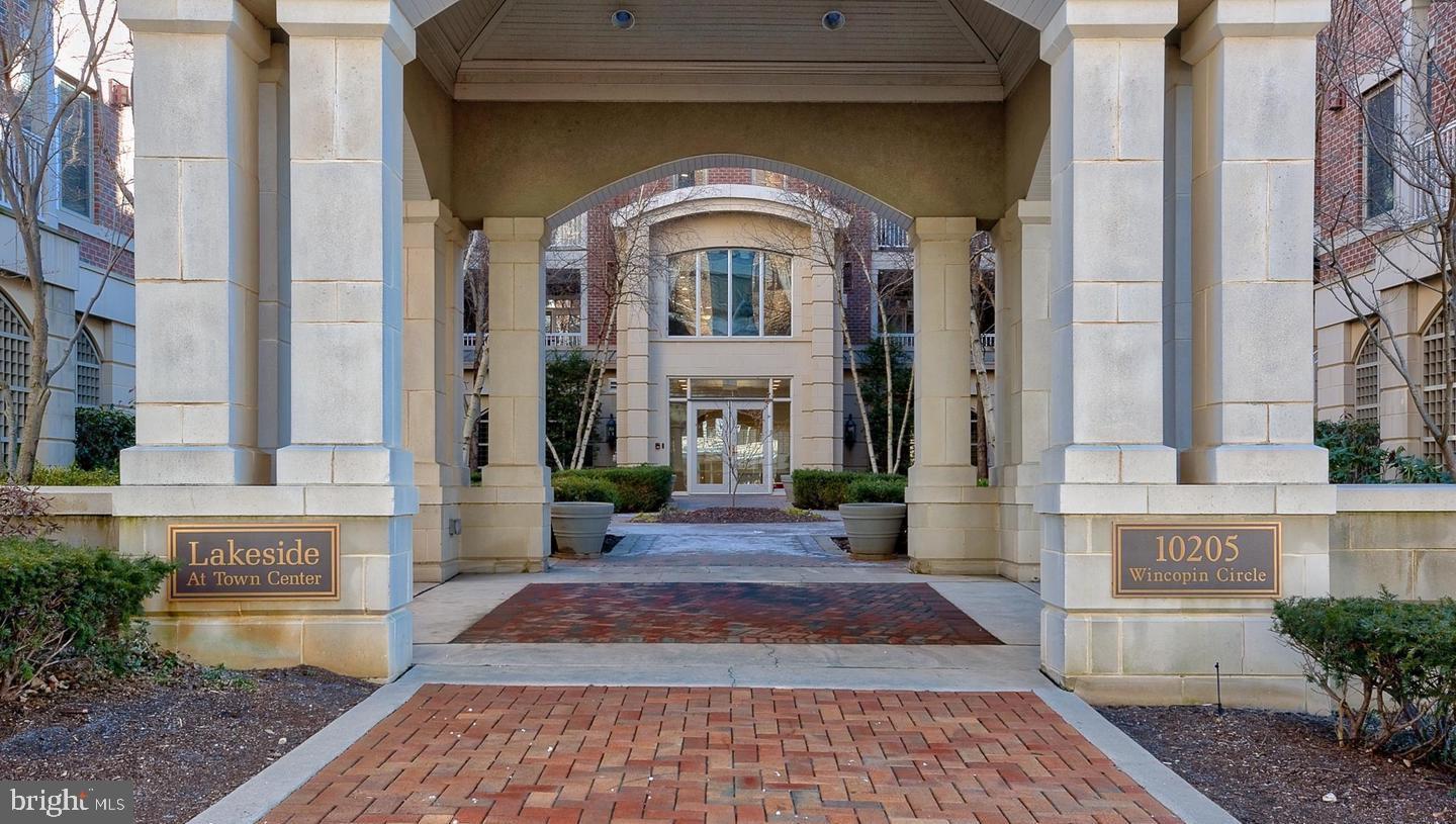 TOWN CENTER - Residential