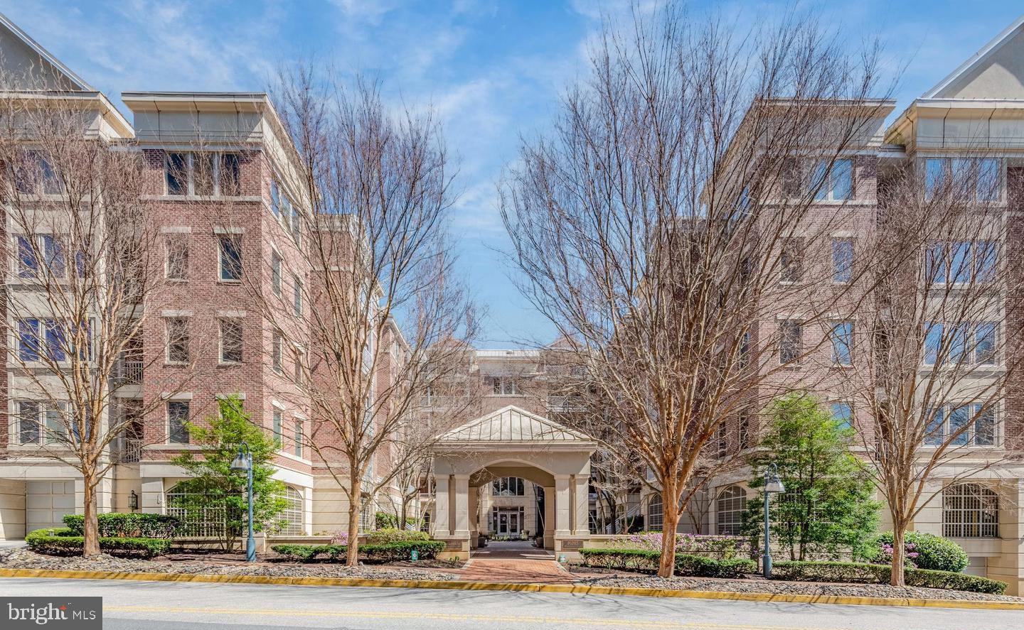 TOWN CENTER - Residential